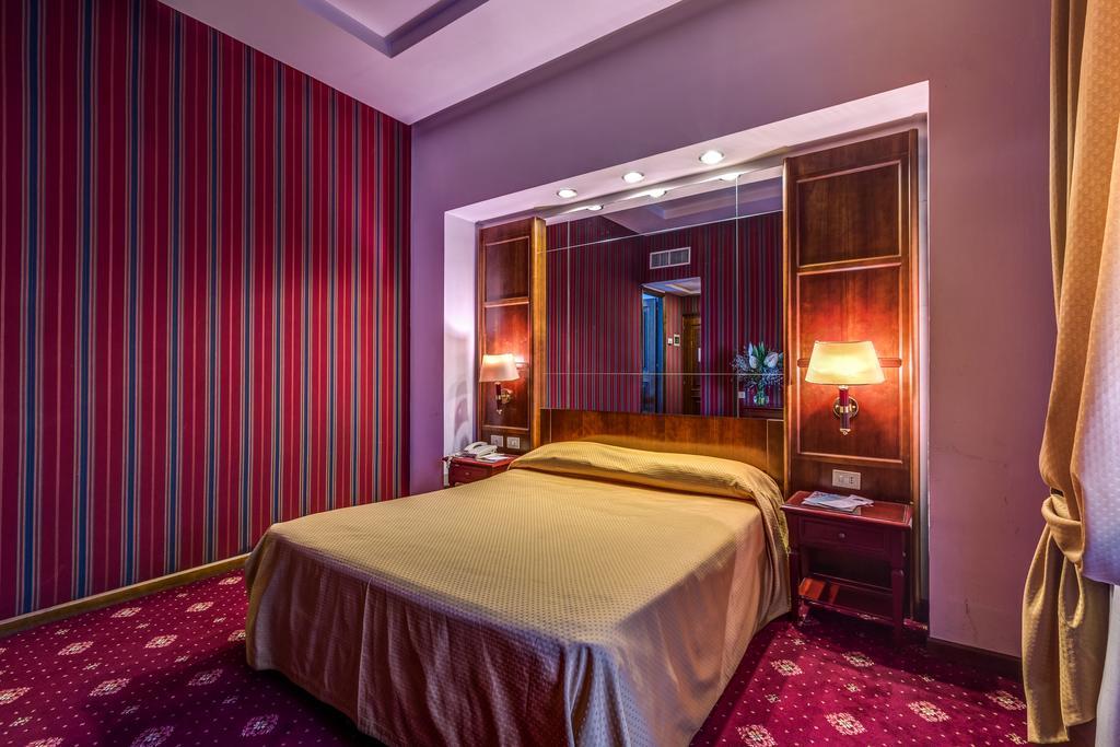 Atlante Garden Hotel Rome Exterior photo